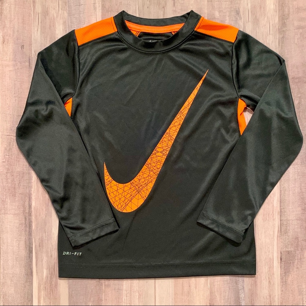 Nike Dri-Fit Long Sleeve Boys Size 6